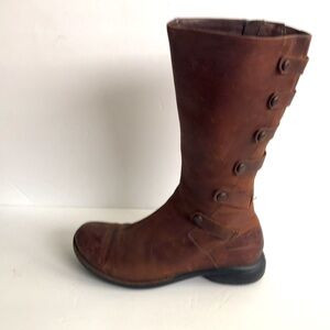 Merrill boots